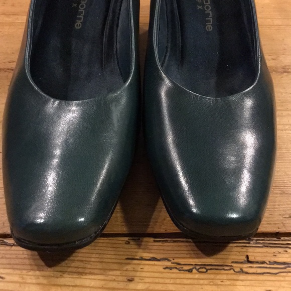 🍋NWT Hunter Green Pumps - Picture 5 of 8